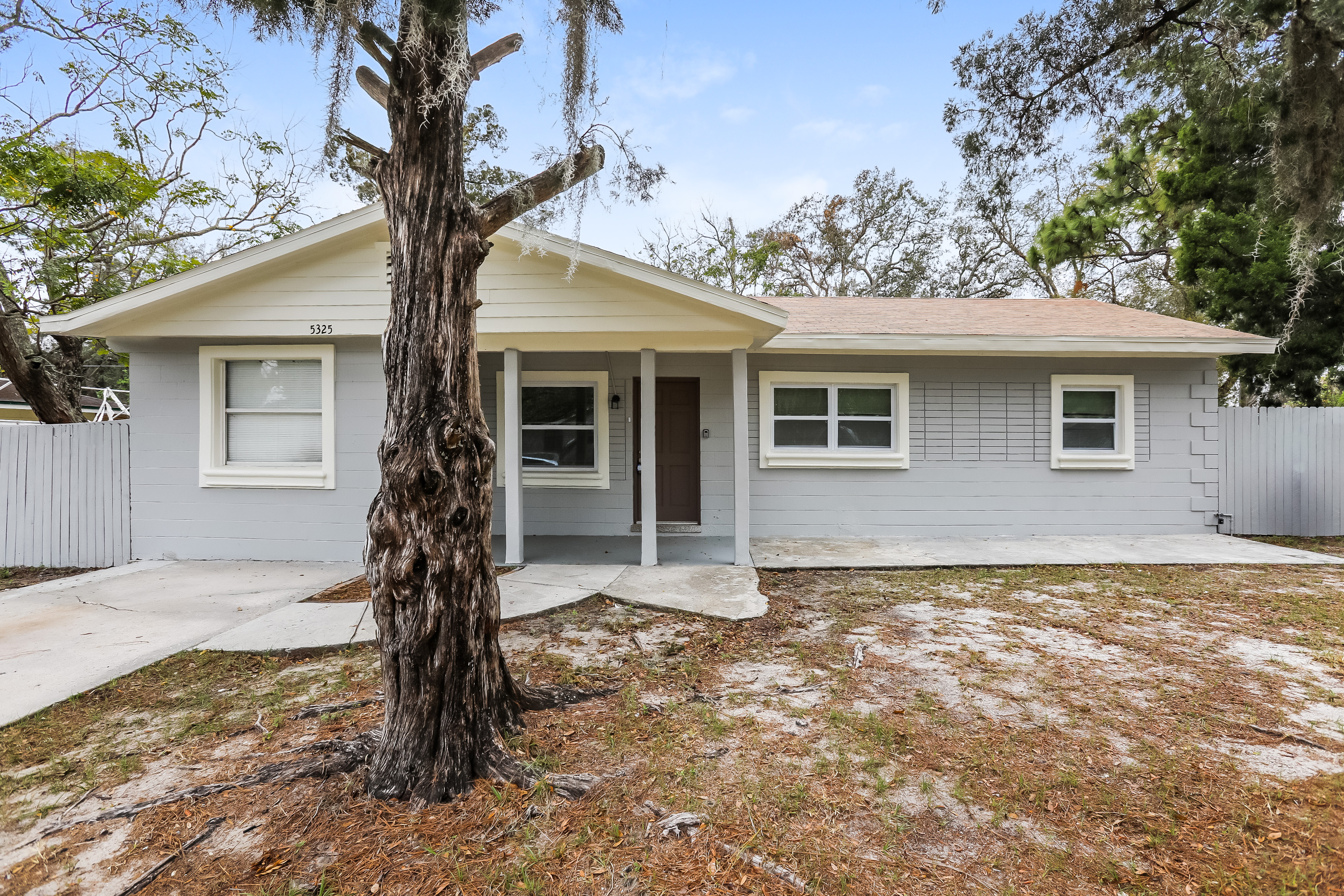 5325 Bonnie Brae Circle Orlando, FL 32808